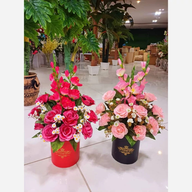 باکس گل قرمز